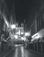 Via dei Condotti di notte